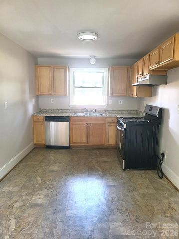 223 Dakota Street, Charlotte, NC 28216