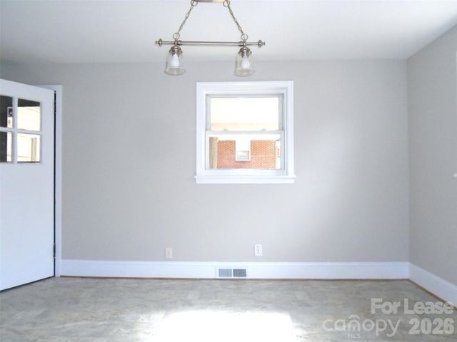 223 Dakota Street, Charlotte, NC 28216