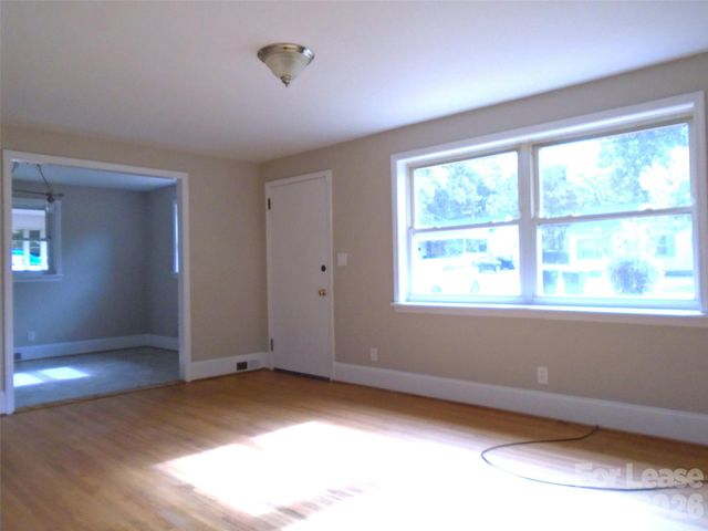 223 Dakota Street, Charlotte, NC 28216