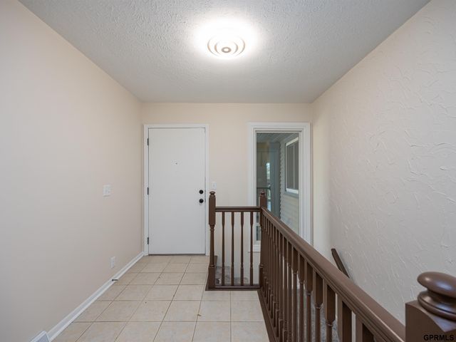 910 S 153 Court, Omaha, NE 68154