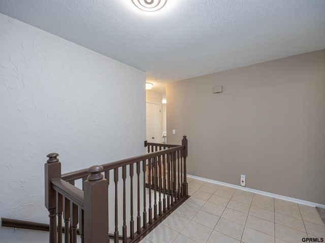 910 S 153 Court, Omaha, NE 68154