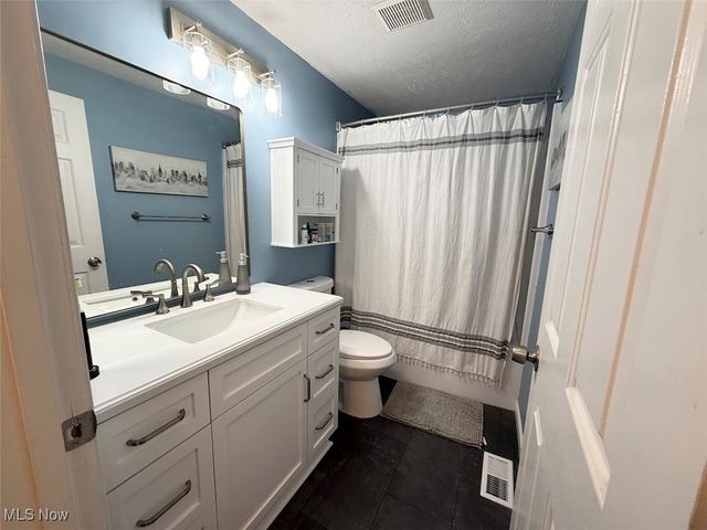 915 Sturbridge Drive, Medina, OH 44256