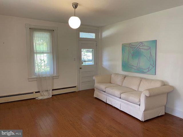 1410 LONGFORD RD, Collegeville, PA 19426