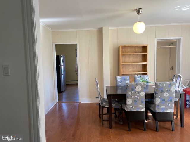 1410 LONGFORD RD, Collegeville, PA 19426