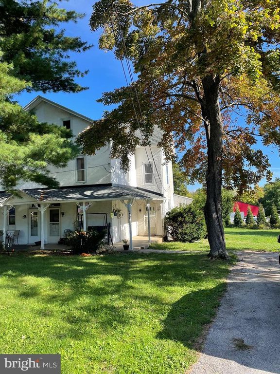 1410 LONGFORD RD, Collegeville, PA 19426