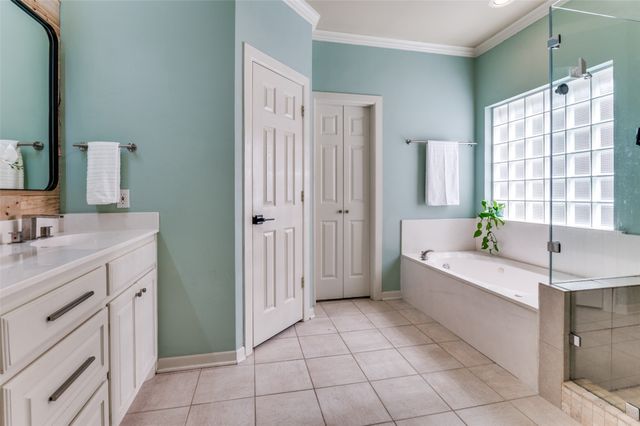 9727 Vinewood Drive, Dallas, TX 75228