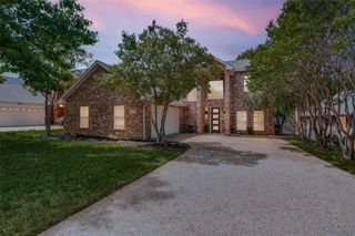 9727 Vinewood Drive, Dallas, TX 75228