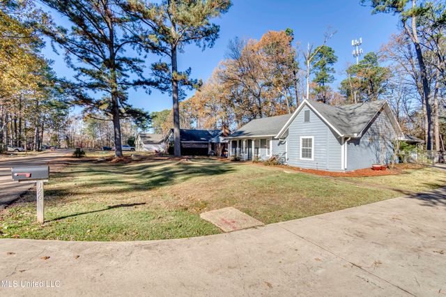 126 Plum Tree Road, Brandon, MS 39047