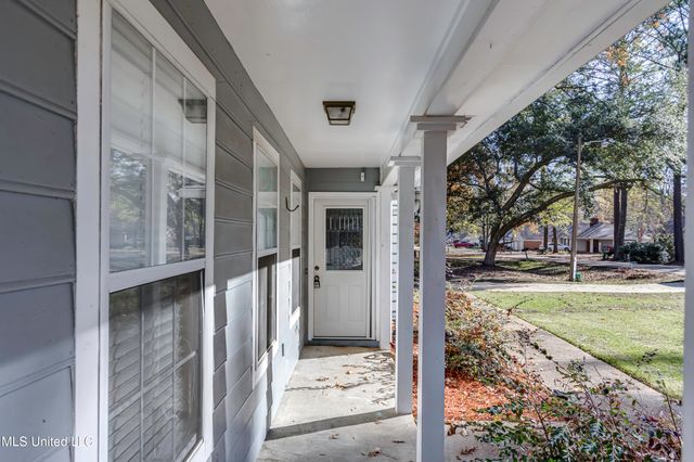 126 Plum Tree Road, Brandon, MS 39047