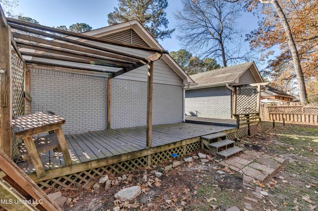 126 Plum Tree Road, Brandon, MS 39047