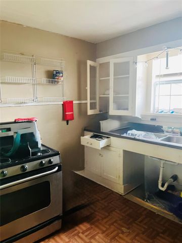 305 N Bryan Street, Houston, TX 77011