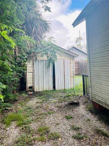 305 N Bryan Street, Houston, TX 77011