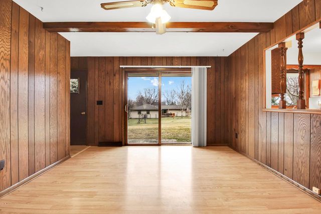 1621 Woodridge ROAD, West Bend, WI 53095