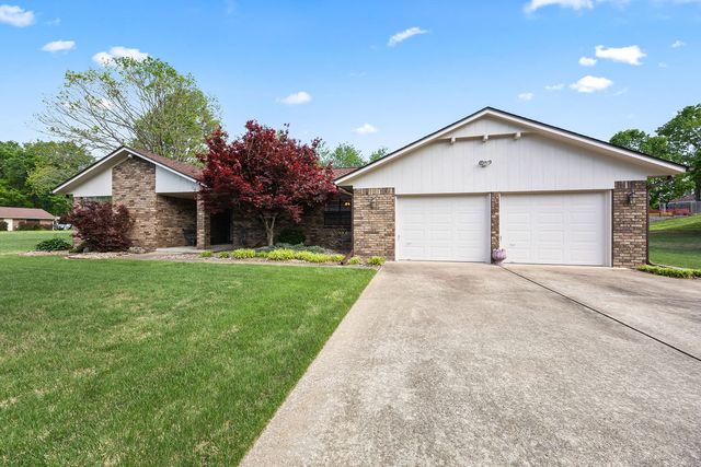1730 Clear Creek Drive, Springdale, AR 72764