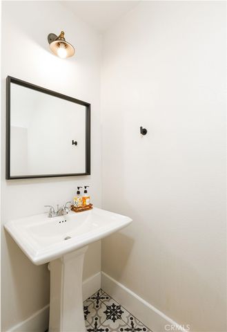 793 Banyan, Pomona, CA 91767