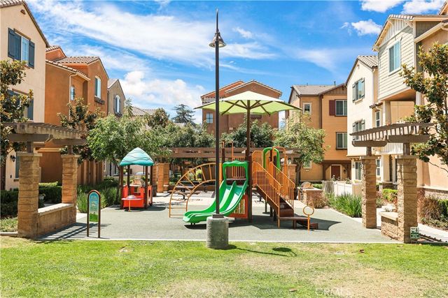 793 Banyan, Pomona, CA 91767