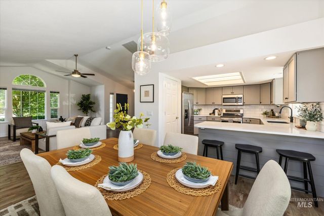 5246 N Hertford Way, Boise, ID 83714