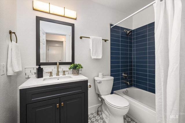 5246 N Hertford Way, Boise, ID 83714