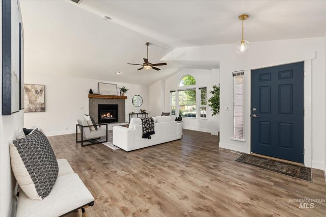 5246 N Hertford Way, Boise, ID 83714