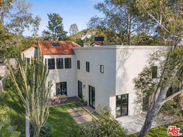 8171 Tianna Road, Los Angeles, CA 90046