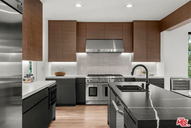 8171 Tianna Road, Los Angeles, CA 90046