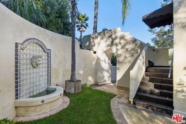 8171 Tianna Road, Los Angeles, CA 90046