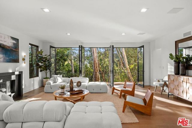 8171 Tianna Road, Los Angeles, CA 90046