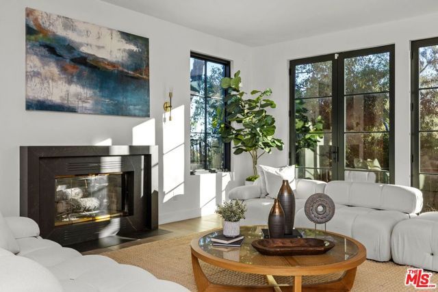 8171 Tianna Road, Los Angeles, CA 90046