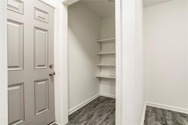 2421 Chestnut Avenue, Kansas City, MO 64127