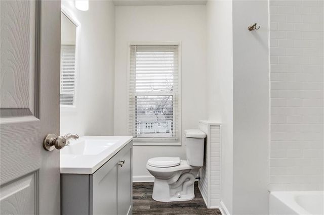 2421 Chestnut Avenue, Kansas City, MO 64127