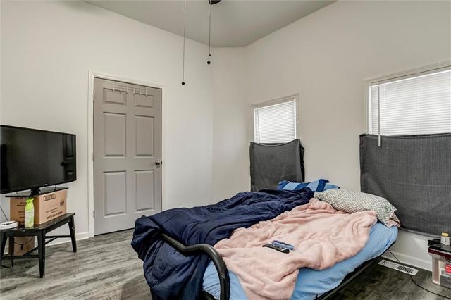 2421 Chestnut Avenue, Kansas City, MO 64127