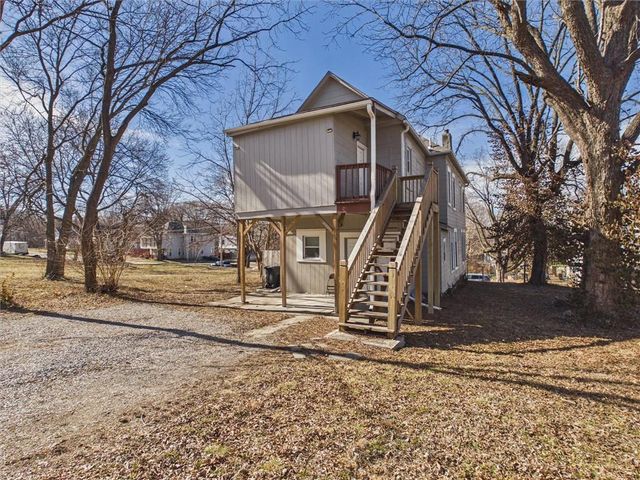 2421 Chestnut Avenue, Kansas City, MO 64127