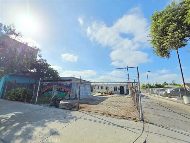 1914 Firestone, Los Angeles, CA 90001