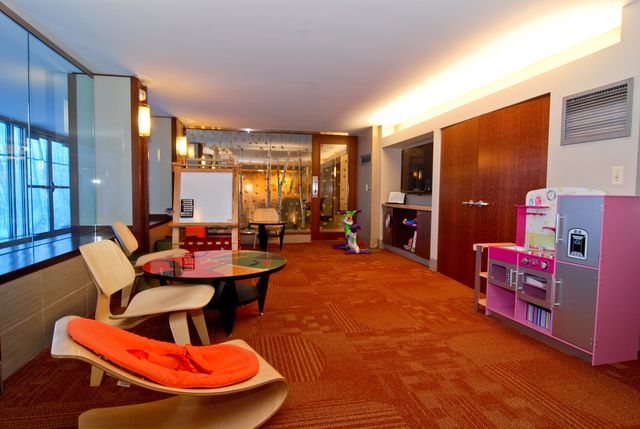 400 E Randolph Street 2208, Chicago, IL 60601