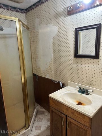 12531 Jackson Drive, Burton, OH 44021