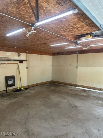 12531 Jackson Drive, Burton, OH 44021