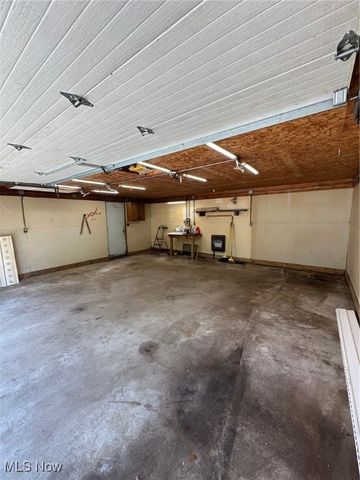 12531 Jackson Drive, Burton, OH 44021