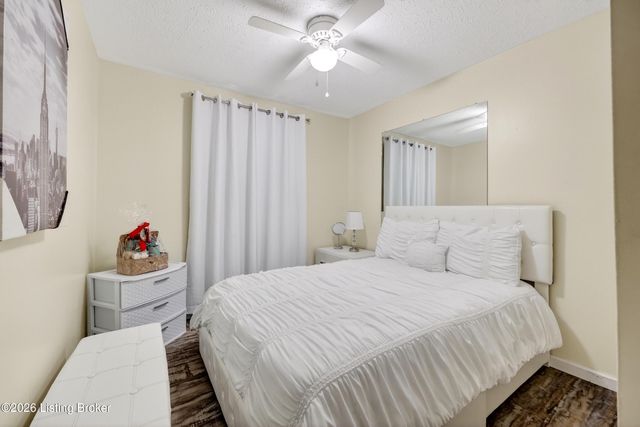 5713 Arvis Dr, Louisville, KY 40258