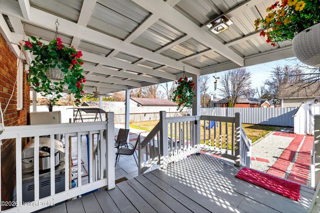 5713 Arvis Dr, Louisville, KY 40258