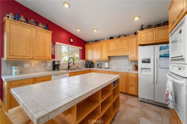 40230 Crazy Horse Canyon Road, Aguanga, CA 92536