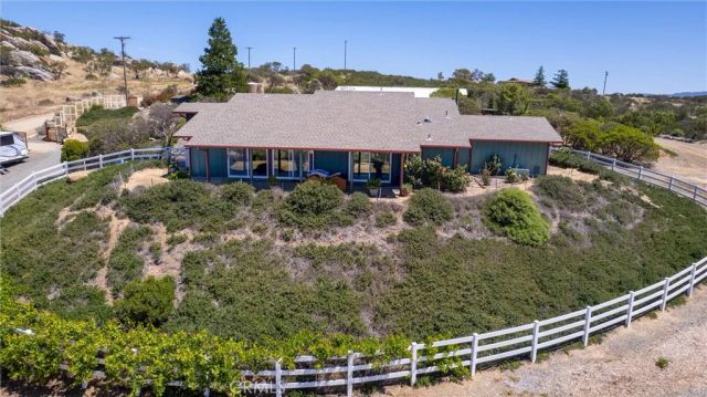 40230 Crazy Horse Canyon Road, Aguanga, CA 92536