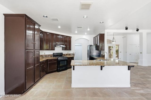 1338 W Bosque Dr, Sahuarita, AZ 85629