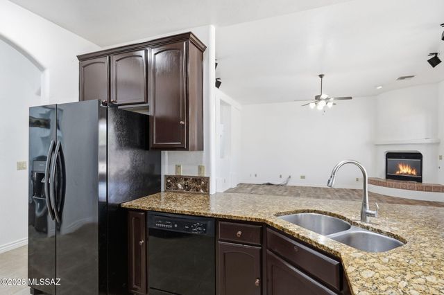 1338 W Bosque Dr, Sahuarita, AZ 85629