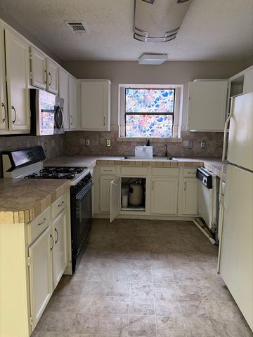 8105 Courageous Drive, Rowlett, TX 75089