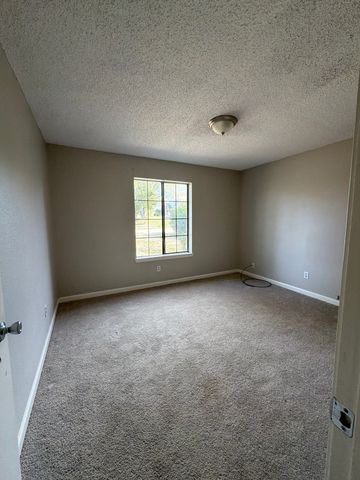 8105 Courageous Drive, Rowlett, TX 75089