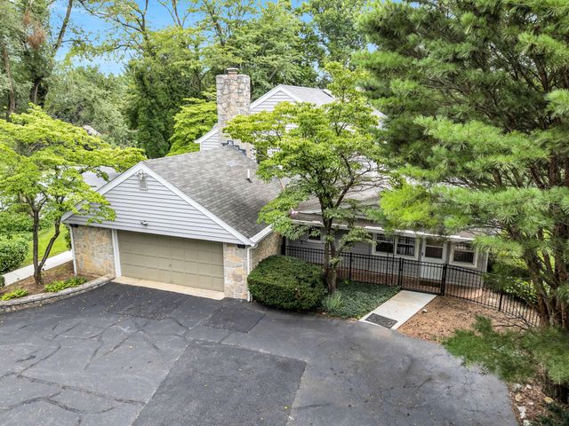 1009 DRAYER CT, Carlisle, PA 17013