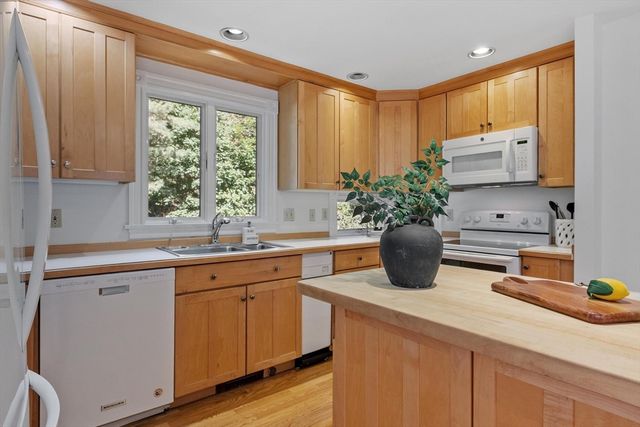 132 Cottage Street, Concord, MA 01742
