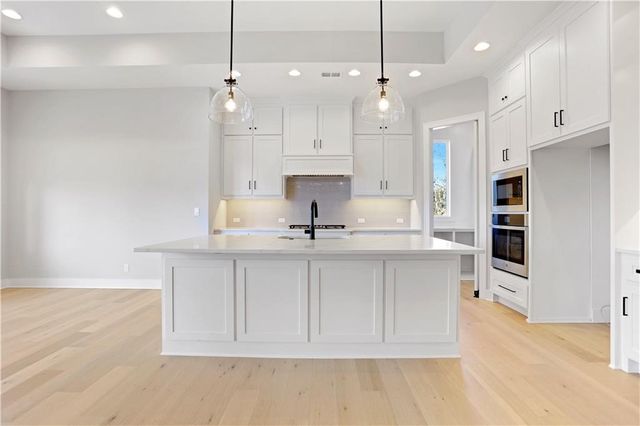 25177 W 109th Street, Olathe, KS 66061