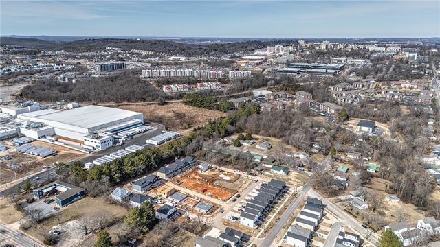 1362 S Yampa Bend, Fayetteville, AR 72701