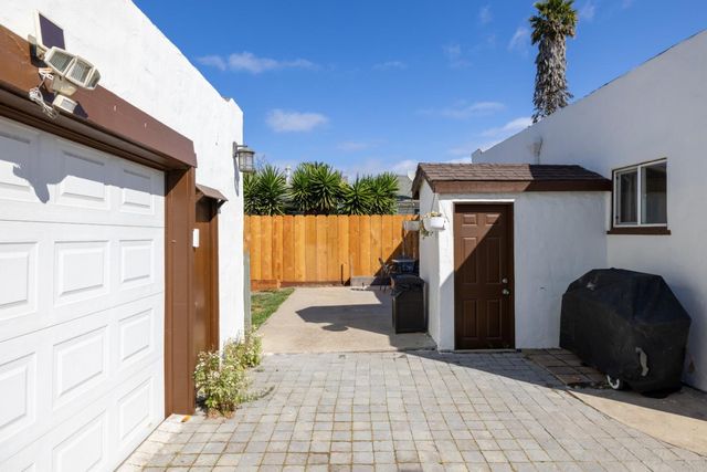 62 Buena Vista Street, Salinas, CA 93901